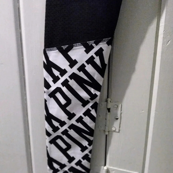 VS PINK writeout leggings X-small NWOT - Picture 4 of 9
